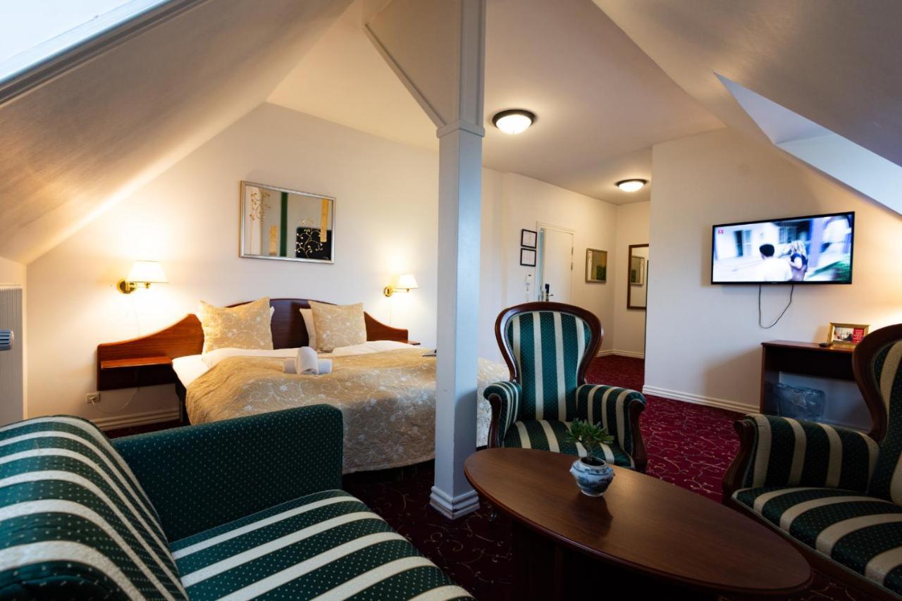 Milling Hotel Park 米泽尔法特 外观 照片