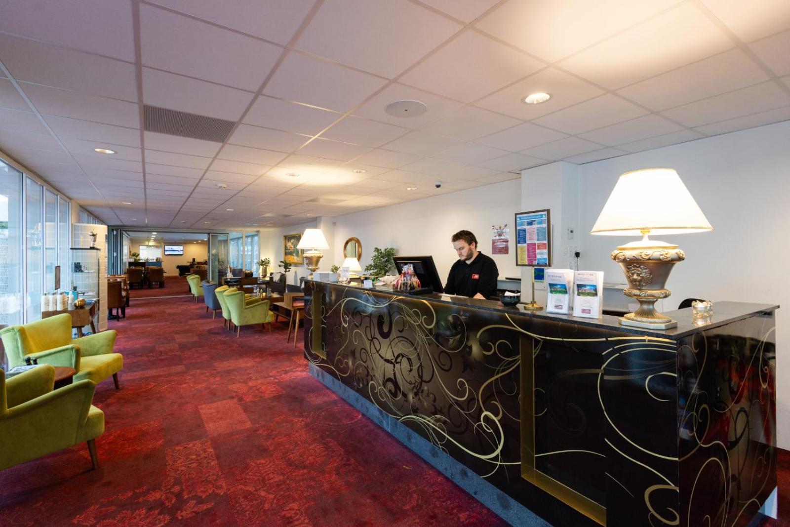 Milling Hotel Park 米泽尔法特 外观 照片