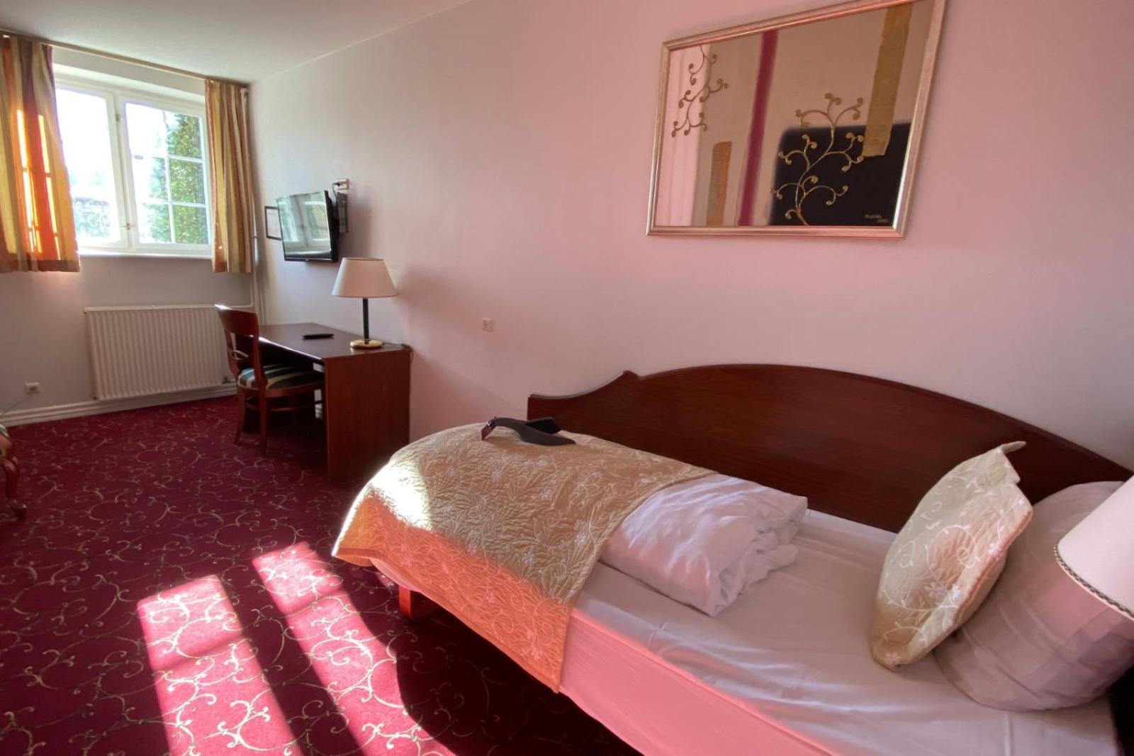 Milling Hotel Park 米泽尔法特 外观 照片
